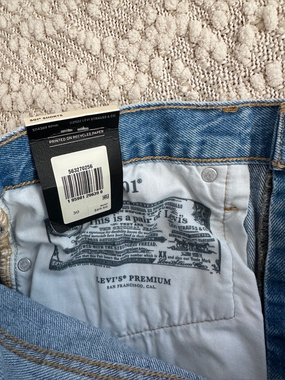 Levi's Premium 501 Original Fit High-rise Women's Shorts NWT Size 30 - Picture 4 of 4